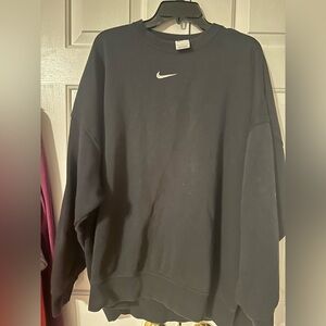 Nike women’s phoenix oversized Crewneck Sweater